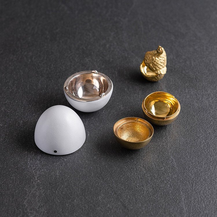 Фигура "Курица в яйце" ручной работы 23122 от ювелирного магазина Оникс - 1