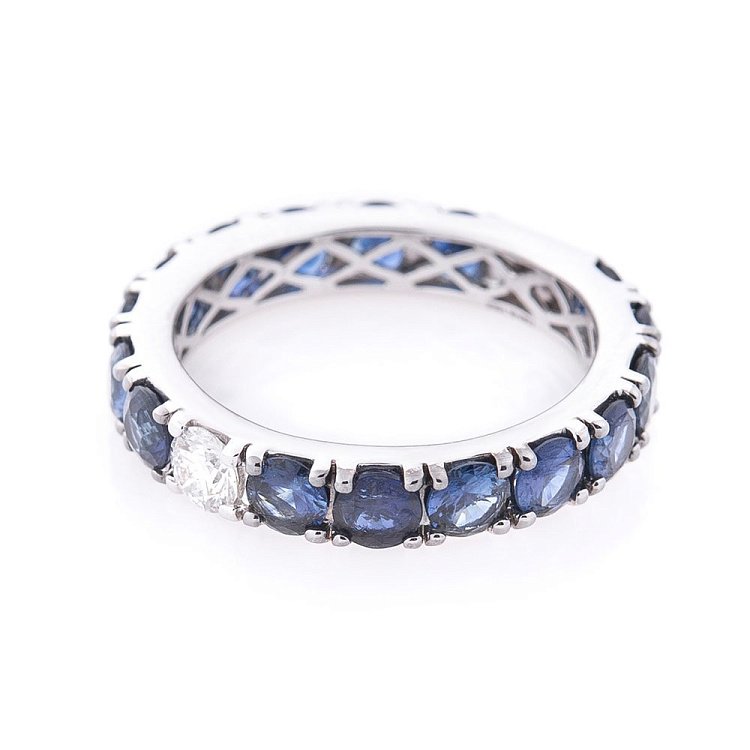 Золотое кольцо с сапфирами и бриллиантом кб0264ar от ювелирного магазина Оникс - 1