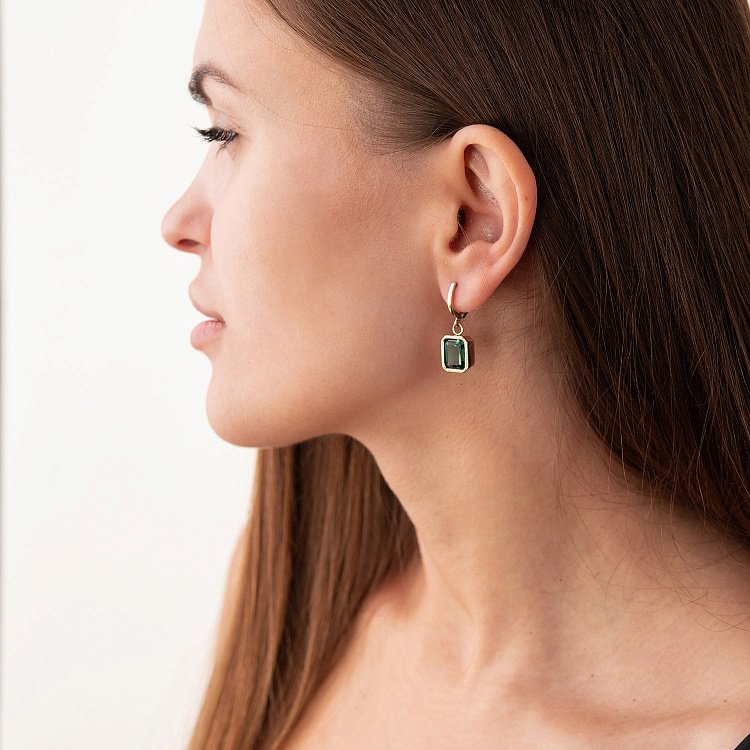 Золотые серьги с зелеными фианитами с07513 от ювелирного магазина Оникс - 2