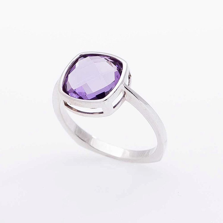 Золота каблучка з аметистом 14036000 від ювелірного магазину Онікс