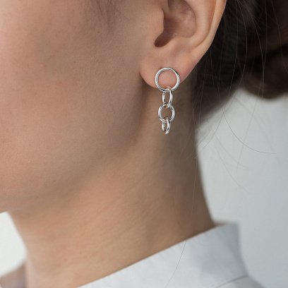 Серебряные серьги - пусеты "Решительность" 122592