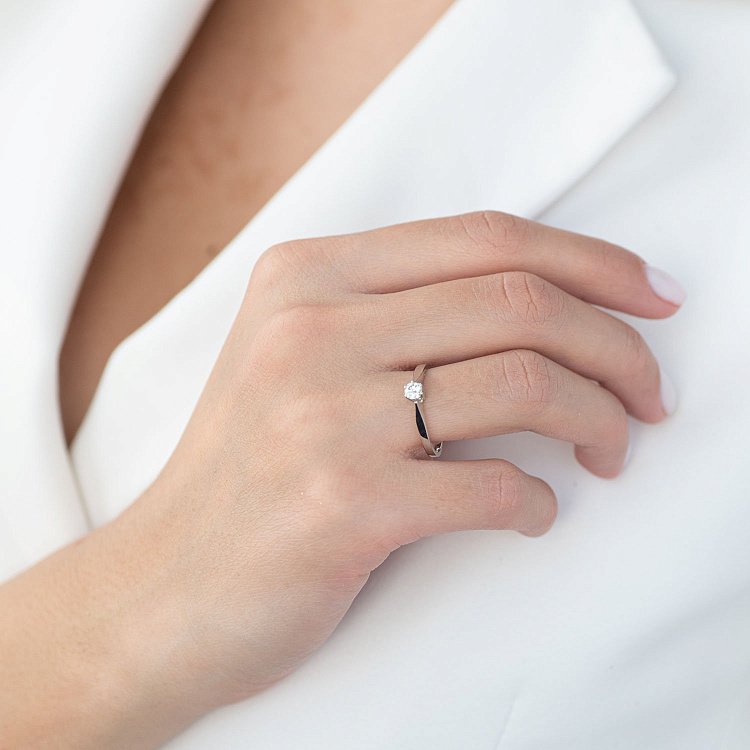 Помолвочное золотое кольцо с бриллиантом к208 от ювелирного магазина Оникс - 3