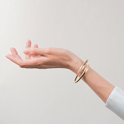 Жесткий браслет "Rosemarie" в желтом золоте (фианиты)  б05601 №2