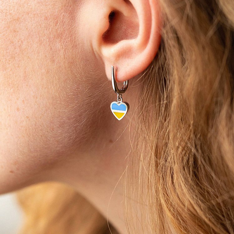 Сережки "З Україною в серці" у білому золоті (блакитна та жовта емаль) с08096 від ювелірного магазину Онікс - 1