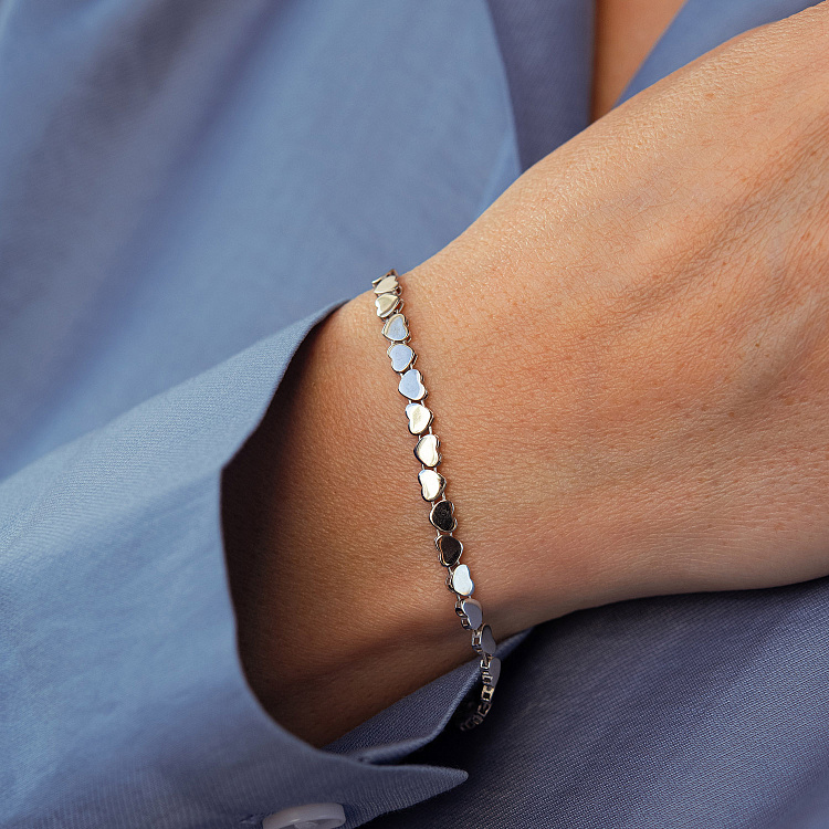 Браслет "Сердечки" у білому золоті б05784 від ювелірного магазину Онікс - 1