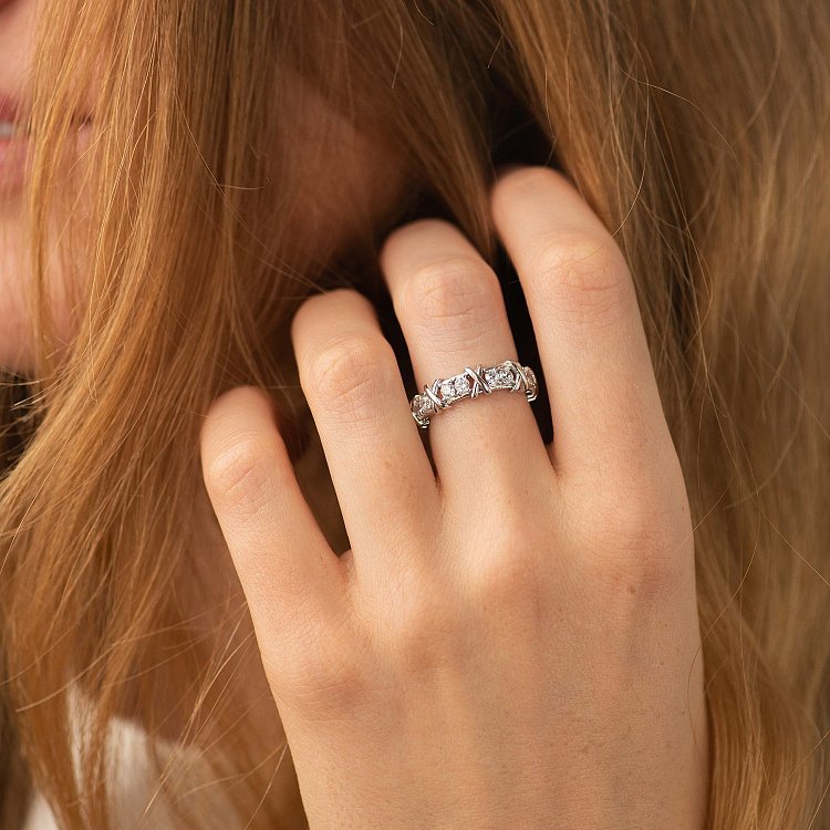 Каблучка "Rosie" з фіанітами (біле золото) к08192 від ювелірного магазину Онікс - 5