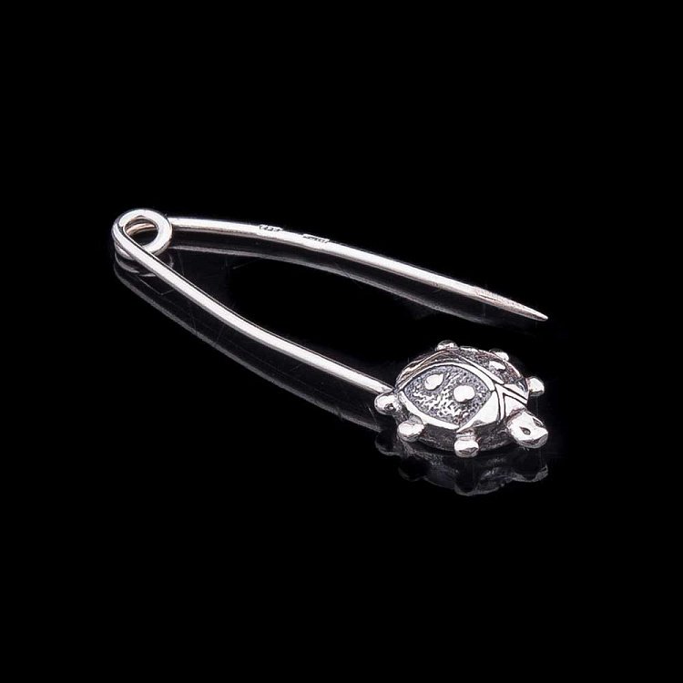 Серебряная булавка "Черепашка" 21012 от ювелирного магазина Оникс - 1