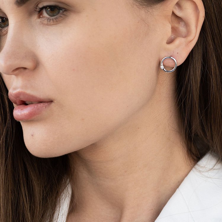 Сережки - пусети "Удача" в білому золоті (фіаніти) с06915 від ювелірного магазину Онікс - 3