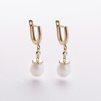 Серьги с жемчугом и фианитами (желтое золото) с09691