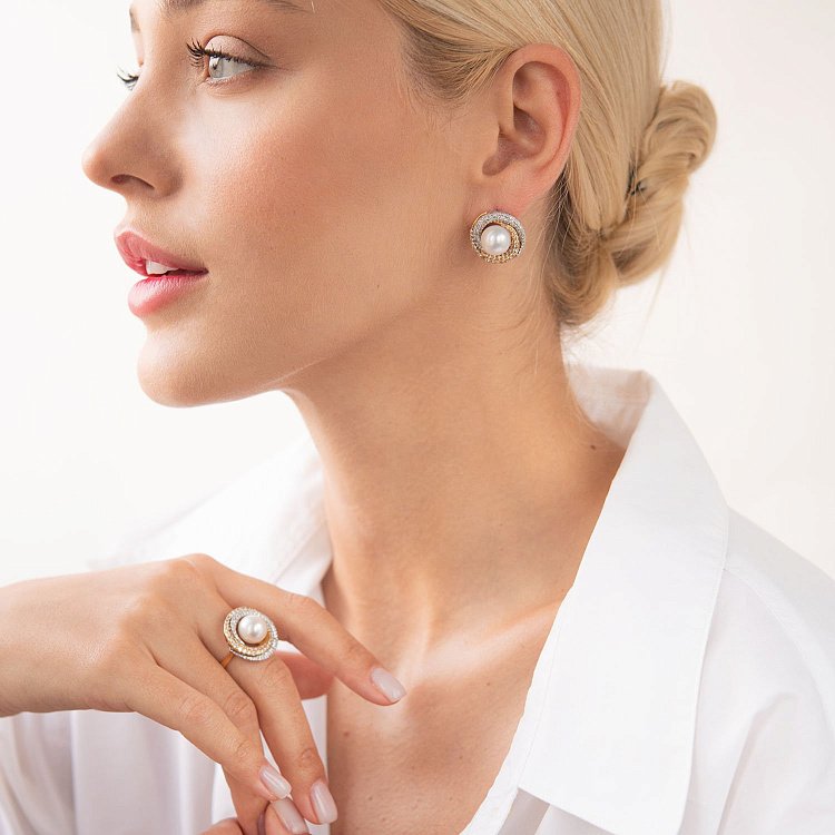 Золота каблучка "Кругообіг" з діамантами і перлиною к954 від ювелірного магазину Онікс - 6