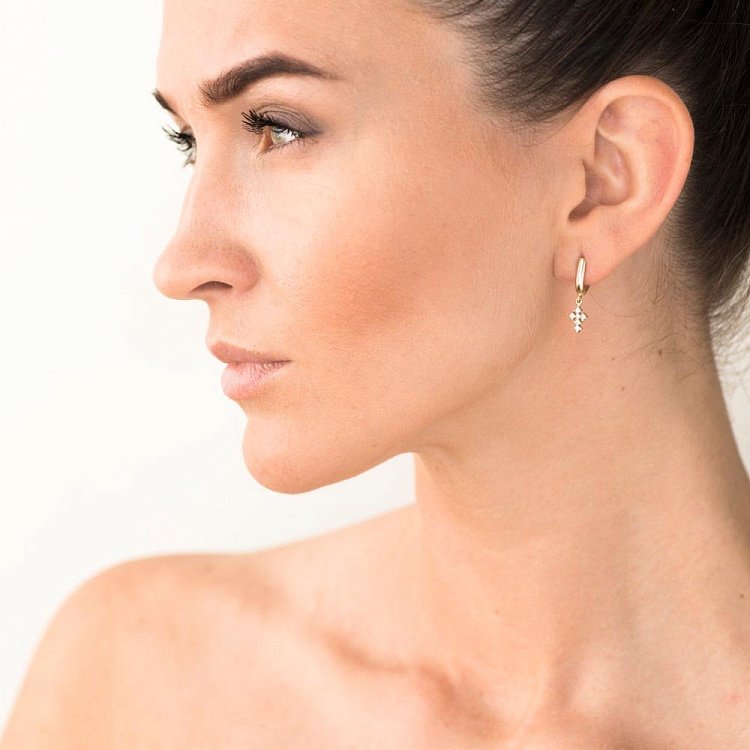 Золотые серьги с крестиками (фианиты) с05624 от ювелирного магазина Оникс - 2