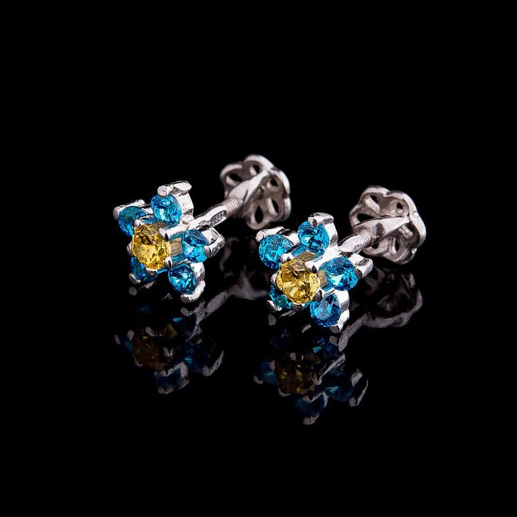 Серебряные детские серьги "Цветочки" с фианитами 121620 от ювелирного магазина Оникс