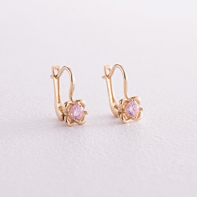 Детские золотые серьги "Цветочки" (розовые фианиты) с08064р от ювелирного магазина Оникс