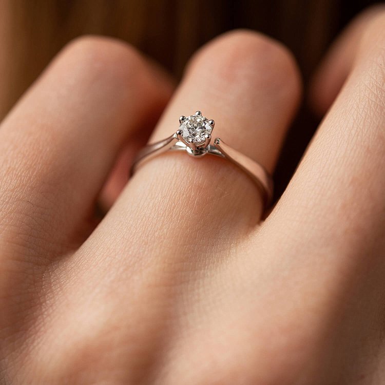 Заручальна золота каблучка з діамантом 220581121 від ювелірного магазину Онікс - 6