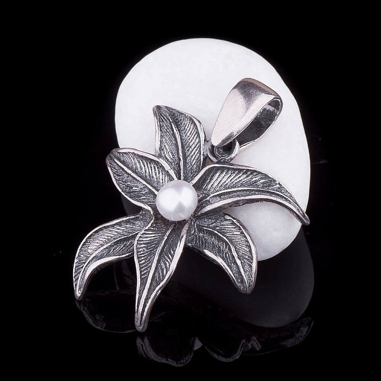 Підвіска "Квіточка" (культивовані прісноводні перли) 13565 від ювелірного магазину Онікс