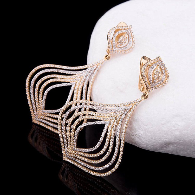 Золоті сережки "Вінтаж" з фіанітами с03363 від ювелірного магазину Онікс - 2