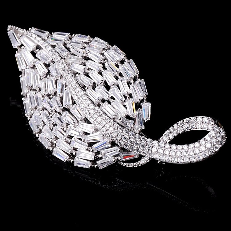 Серебряная заколка с фианитами 16078 от ювелирного магазина Оникс