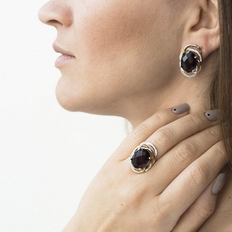 Золоті сережки з фіанітами с03538 від ювелірного магазину Онікс