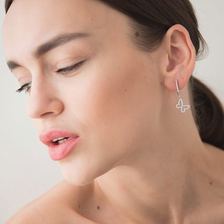 Срібні сережки "Метелики" з фіанітами 121751 від ювелірного магазину Онікс - 1