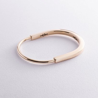 Жесткий браслет Lock в желтом золоте б05259