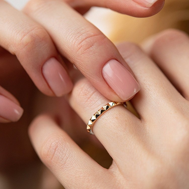 Каблучка "Mona" у жовтому золоті к07407 - 13 Каблучка "Mona" у жовтому золоті к07407 від ювелірного магазину Онікс - 13