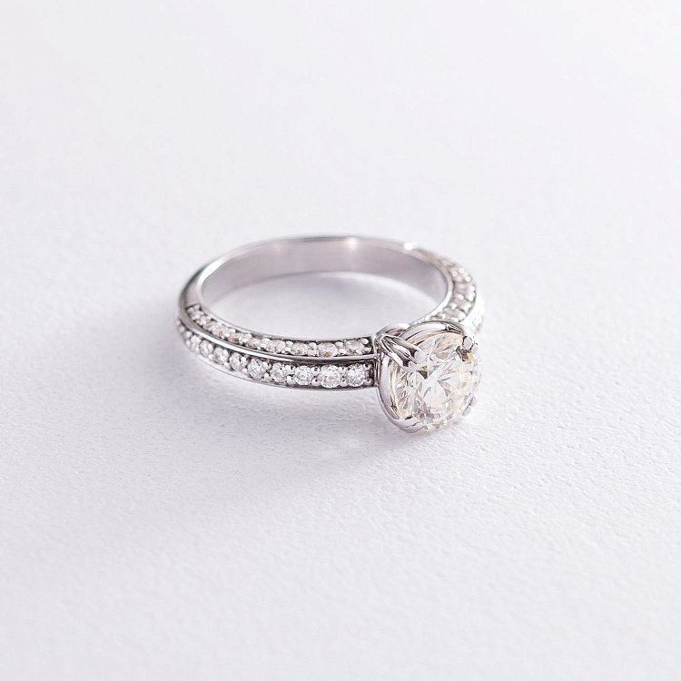 Золота каблучка з діамантами к683 від ювелірного магазину Онікс