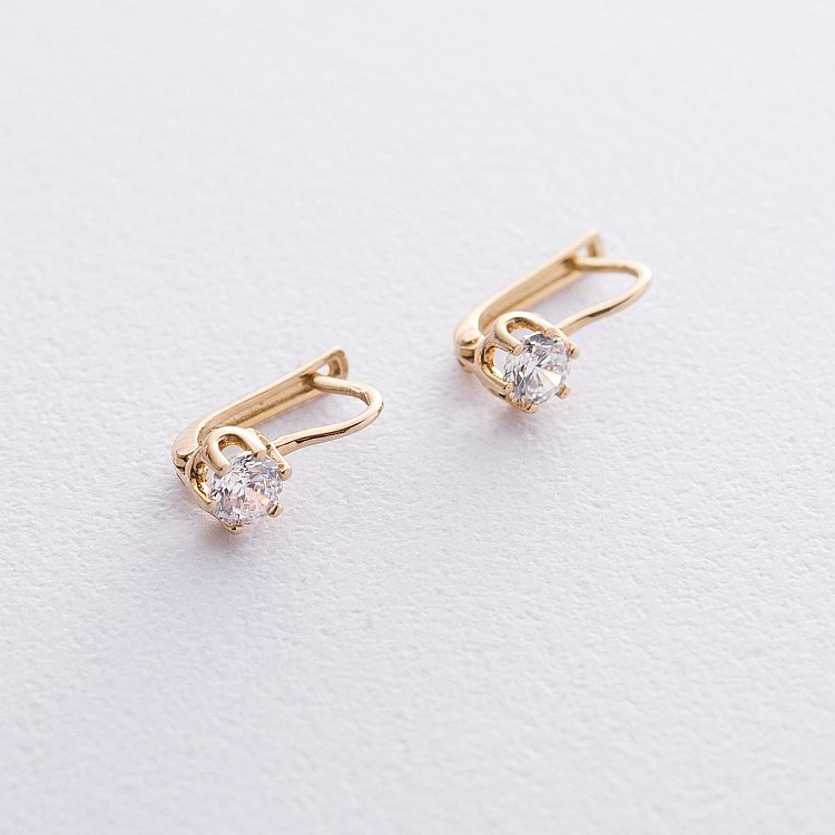 Золотые серьги с фианитами с05965 от ювелирного магазина Оникс