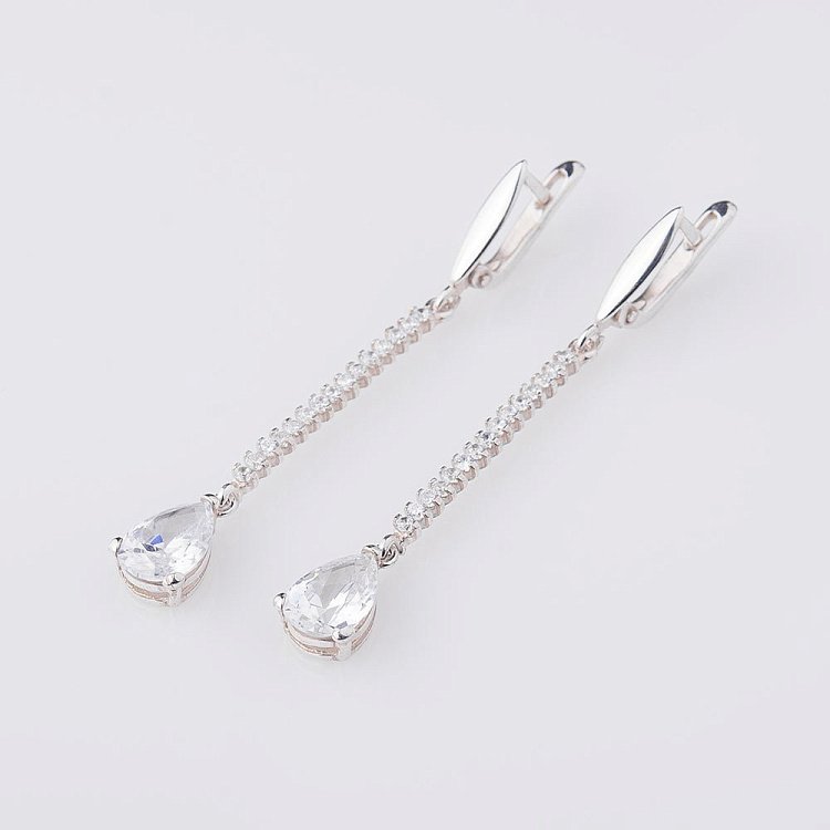 Срібні сережки (фіаніти) 121040 від ювелірного магазину Онікс - 1