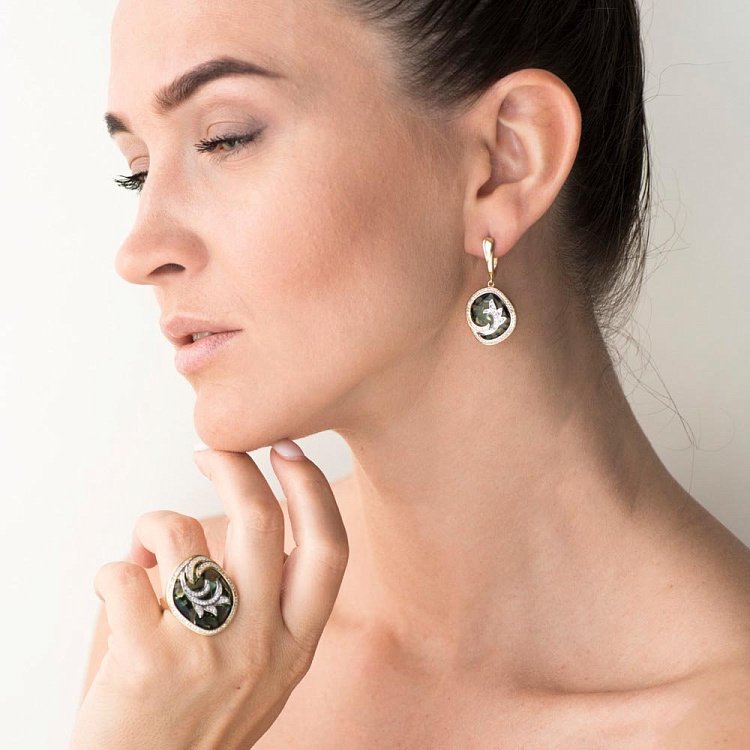 Золота каблучка з фіанітами к05851 від ювелірного магазину Онікс - 4