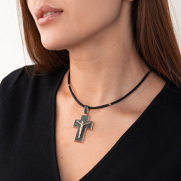 Золотой крест "Распятие. Спаси и Сохрани" с фианитами 270049 від ювелірного магазину Онікс - 1