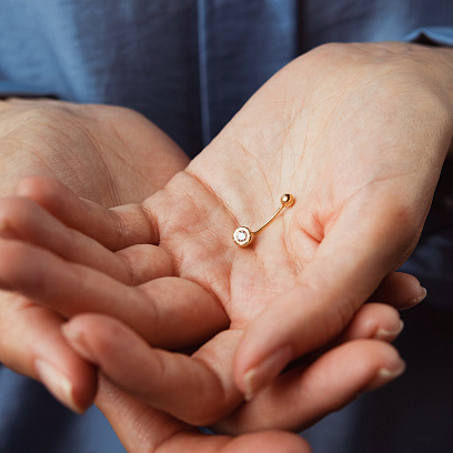 Золотой пирсинг в пупок с фианитом пир00254 №2