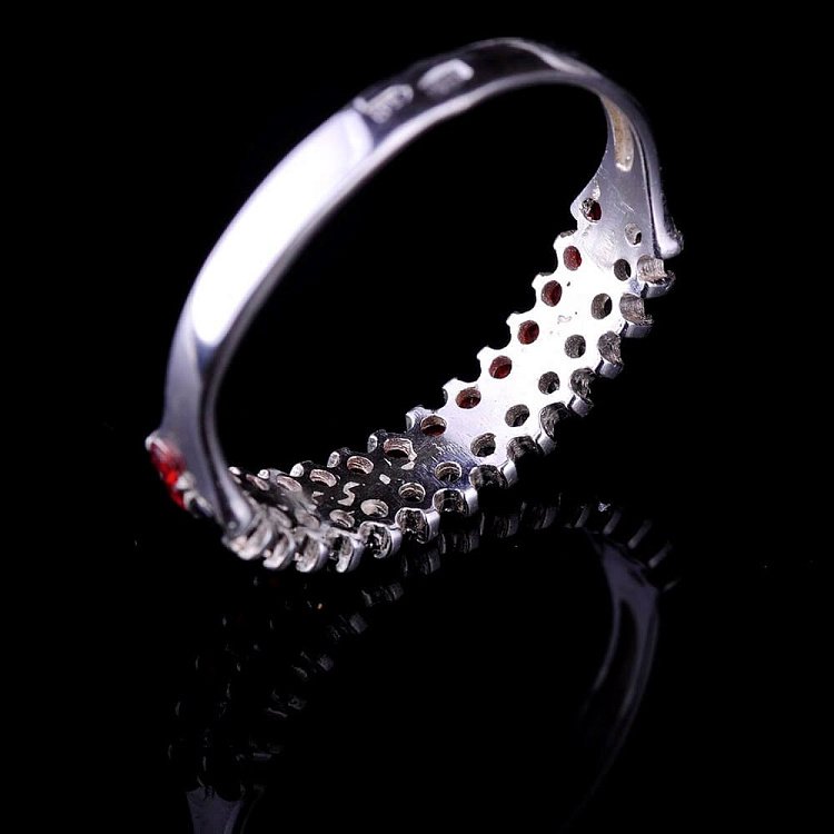 Срібний перстень з фіанітами 111572 від ювелірного магазину Онікс - 3