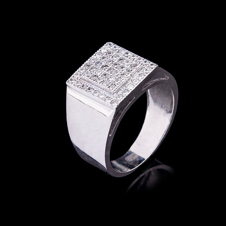 Серебряная печатка с фианитами 11921 от ювелирного магазина Оникс - 2