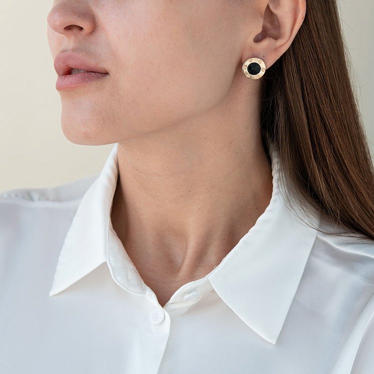 Сережки "Love" в червоному золоті (емаль) с06761 від ювелірного магазину Онікс - 2