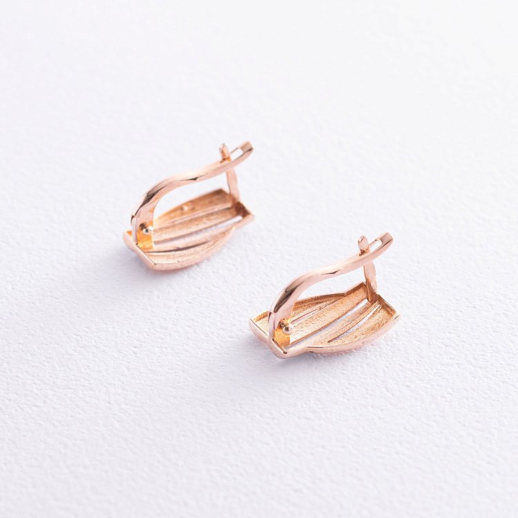 Золотые серьги на английской застежке с05794 - 2 Золотые серьги на английской застежке с05794 от ювелирного магазина Оникс - 2