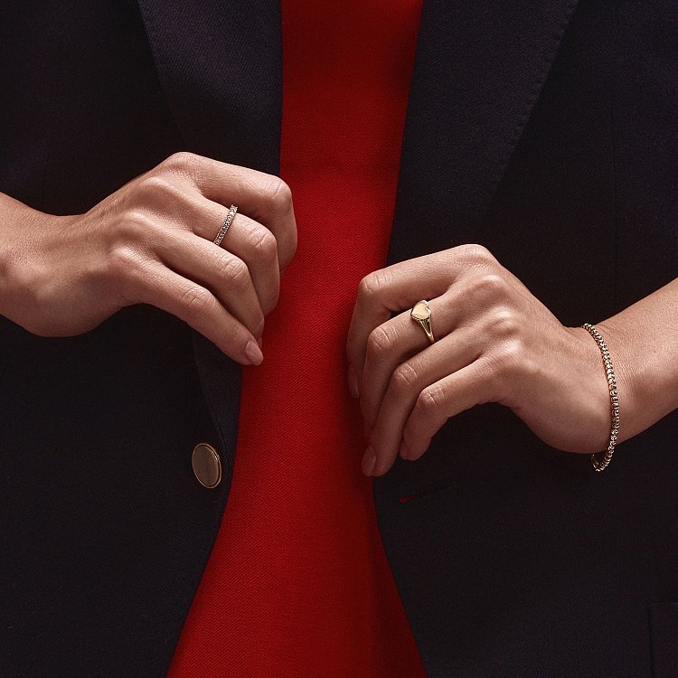 Кольцо "Сердечко" в желтом золоте (возможна гравировка) к07136 - 8 Кольцо "Сердечко" в желтом золоте (возможна гравировка) к07136 от ювелирного магазина Оникс - 8