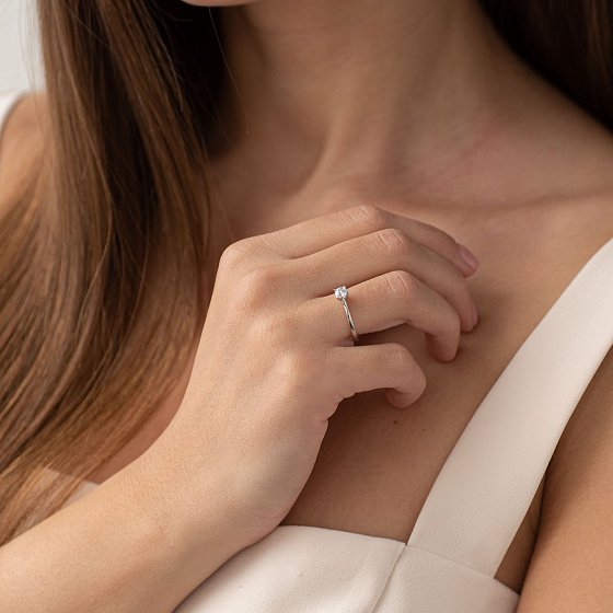 Золотое помолвочное кольцо (куб. циркон Swarovski) к06300 №2