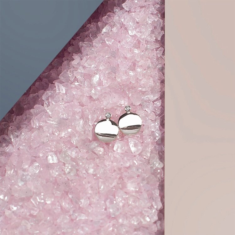 Золотые серьги - пусеты "Софи" с бриллиантами 102-10067 от ювелирного магазина Оникс - 2