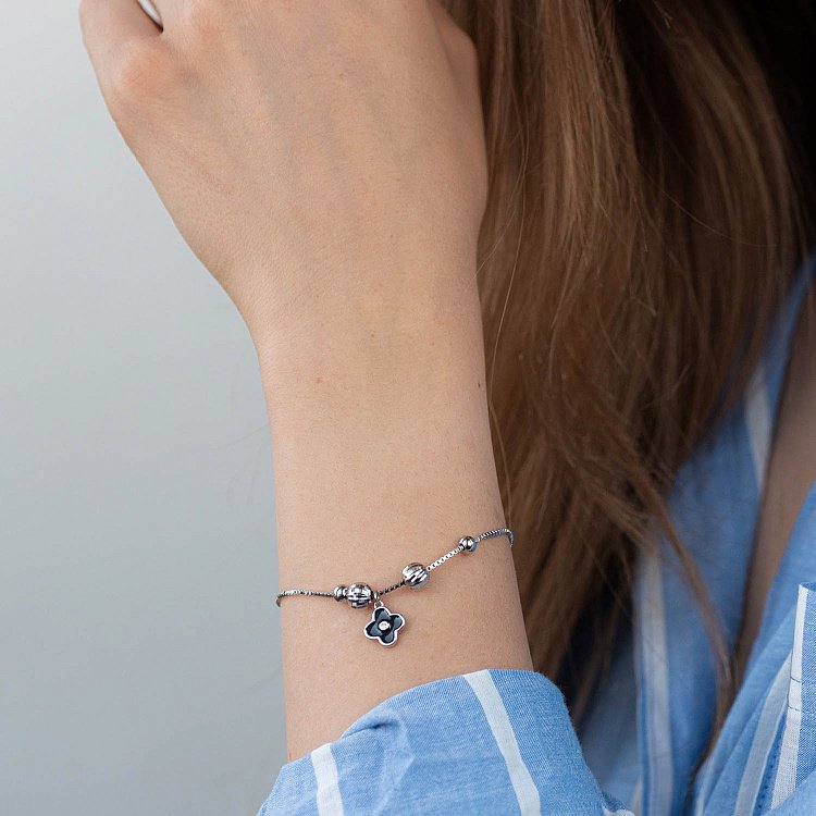 Срібний браслет "Конюшина з кульками" 141490 від ювелірного магазину Онікс - 1