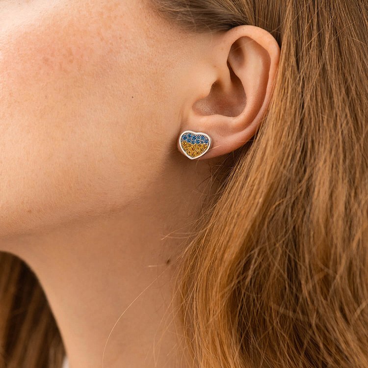 Срібні сережки - пусети "Сердечки" (блакитні та жовті камені) 912с від ювелірного магазину Онікс - 1