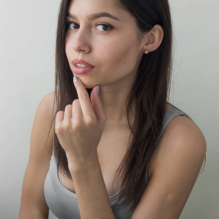 Золоті сережки-пусети з діамантами е0291к від ювелірного магазину Онікс - 3