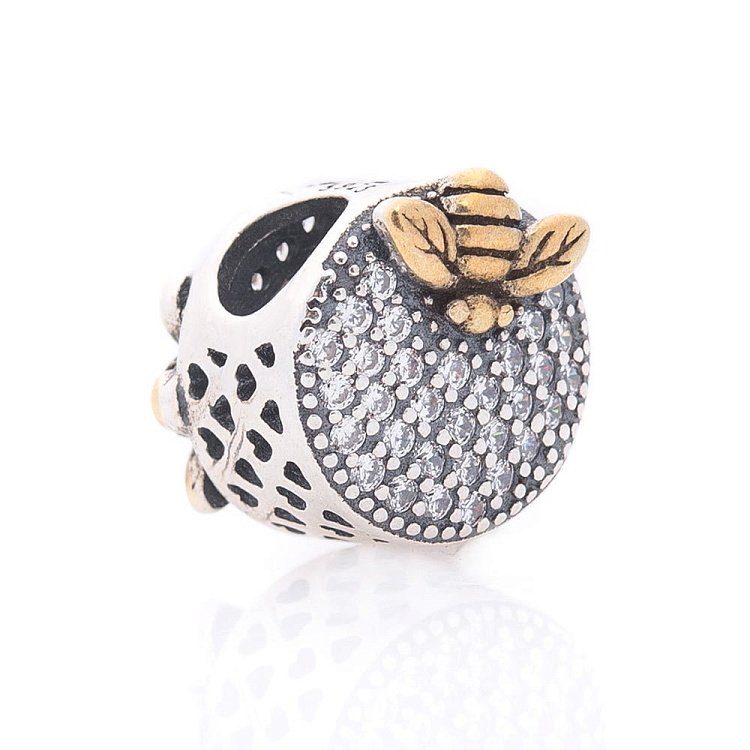 Серебряный шарм "Пчелка" (фианит) 132741 от ювелирного магазина Оникс