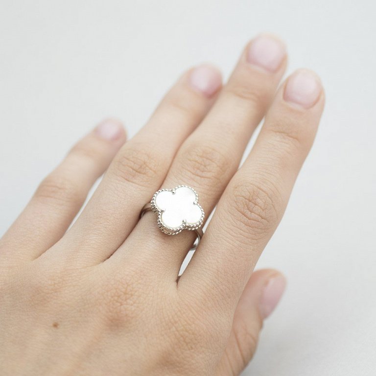 Серебряное кольцо 