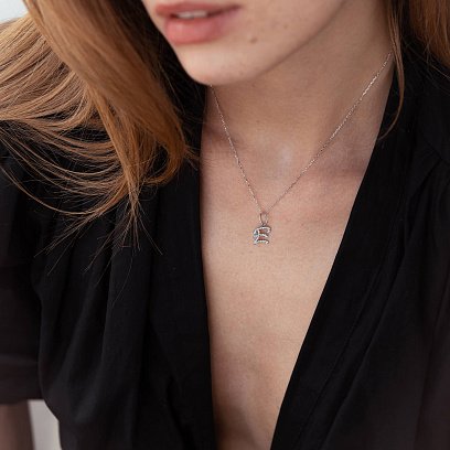 Золота підвіска "Літера Е" з діамантами пЕ №2