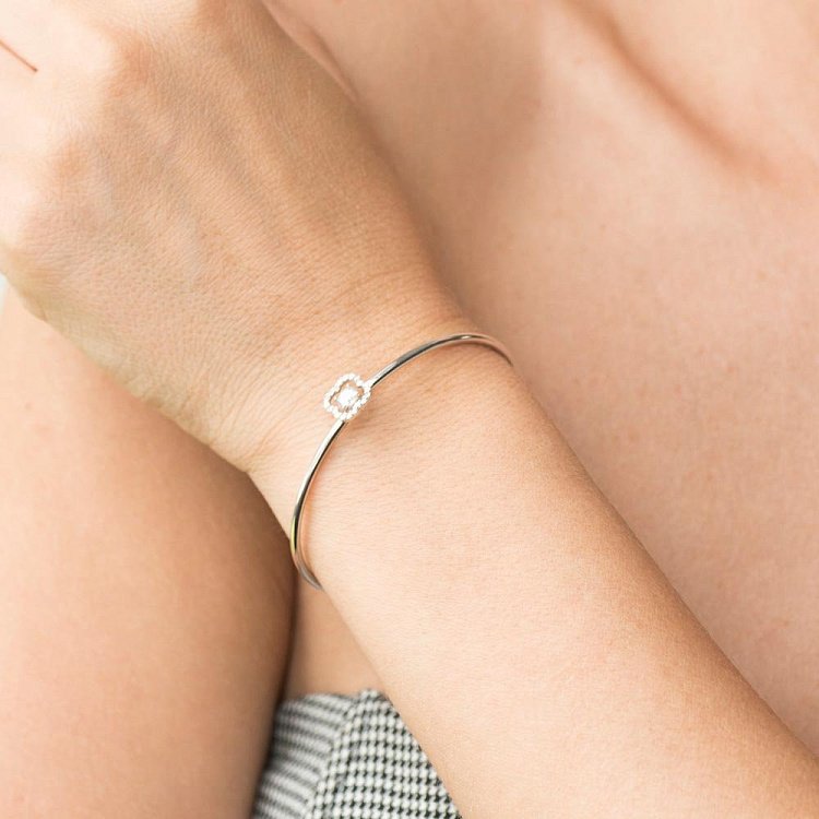 Золотий браслет "Конюшина" з фіанітами б03503 від ювелірного магазину Онікс - 4