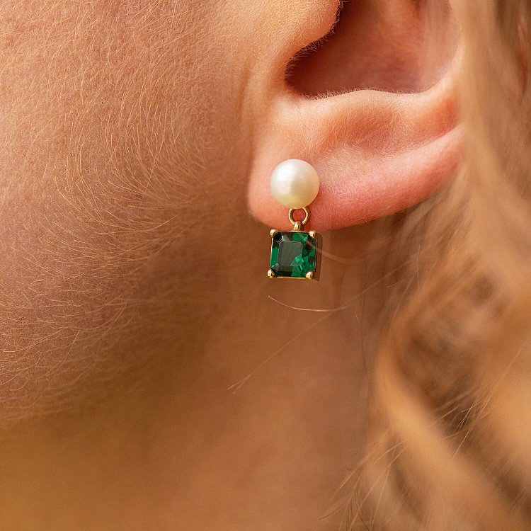 Золоті сережки - пусети "Альма" (зелені фіаніти, перли) с08258 від ювелірного магазину Онікс - 3