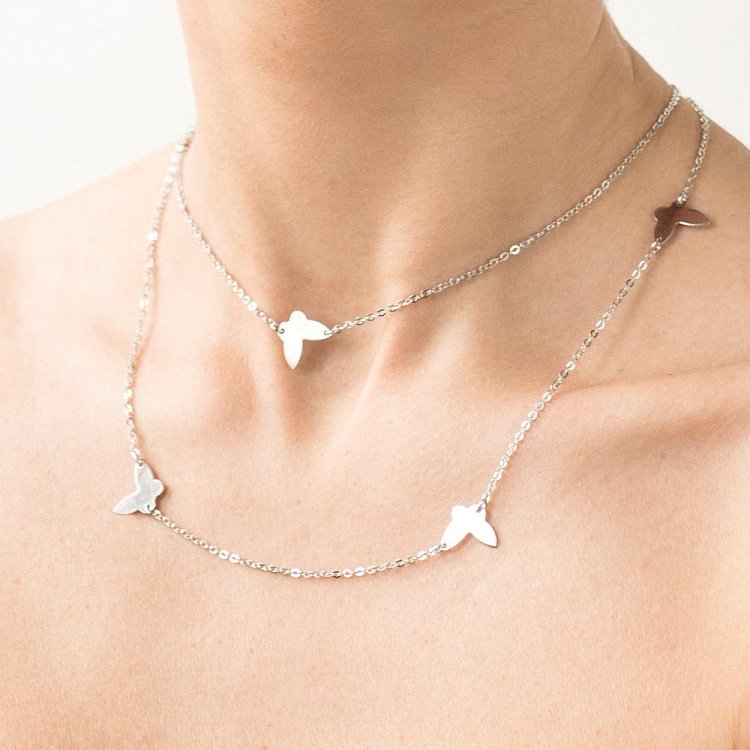 Серебряное колье с бабочками 18651 от ювелирного магазина Оникс