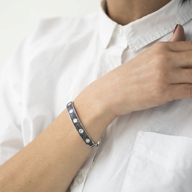 Золотой браслет с черными фианитами б03637 от ювелирного магазина Оникс - 3