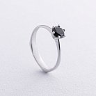 Помолвочное кольцо с черным бриллиантом (белое золото) 236311122 от ювелирного магазина Оникс