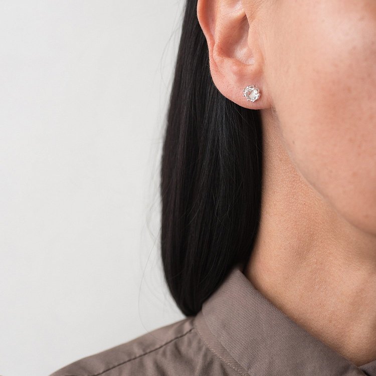 Золотые серьги - пусеты с аметистом с06405 от ювелирного магазина Оникс - 1